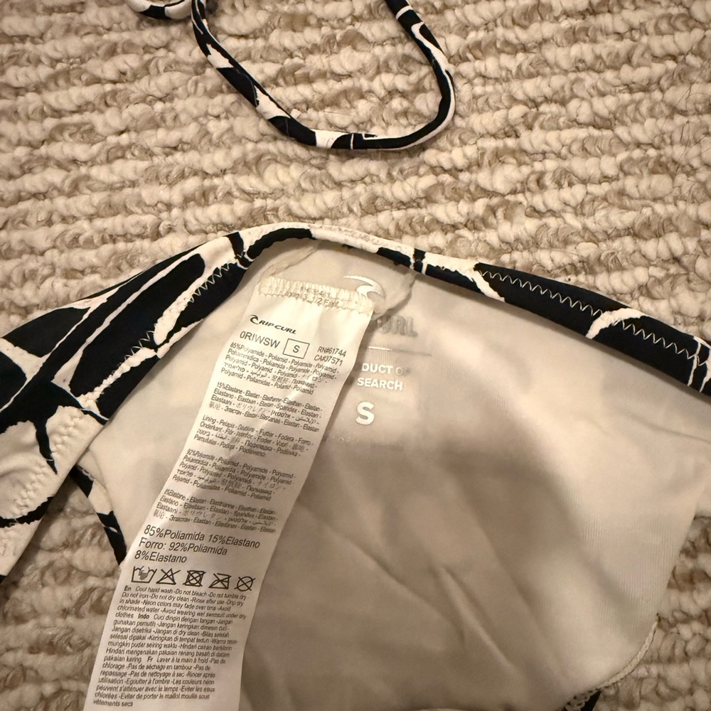 Rip Curl Black and White Bikini - Picture 3 of 3